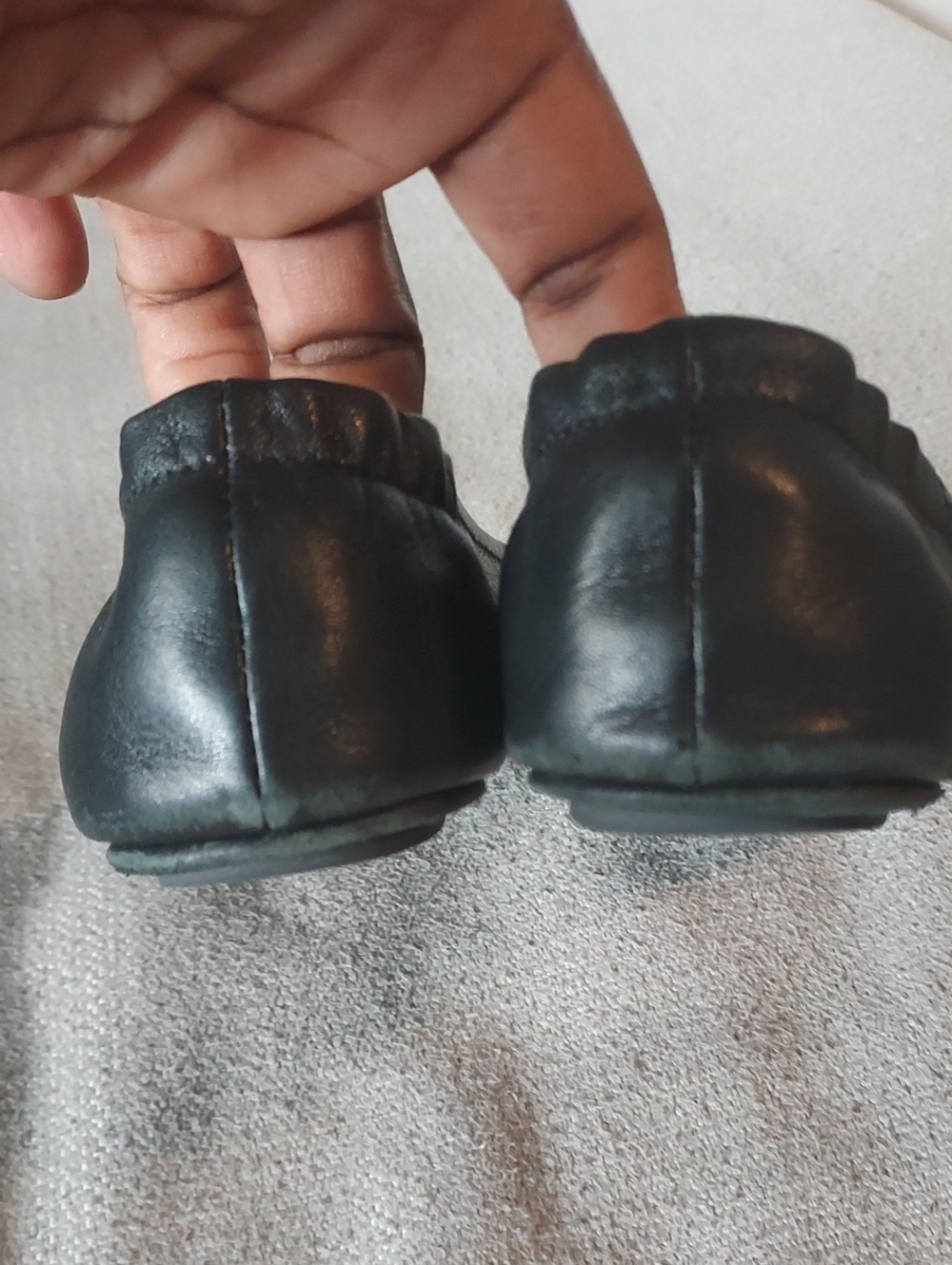 Tory Burch Black Leather  Round-Toe Ballet Flats Sz-8 - Picture 5 of 8
